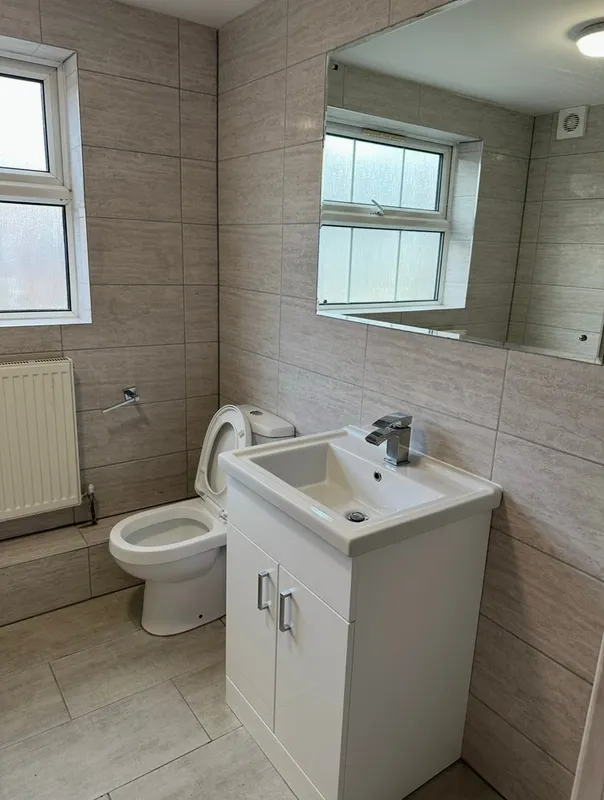 Manor Street NG2 4JP // 2 Spare Rooms Available Now - Thumbnail 5
